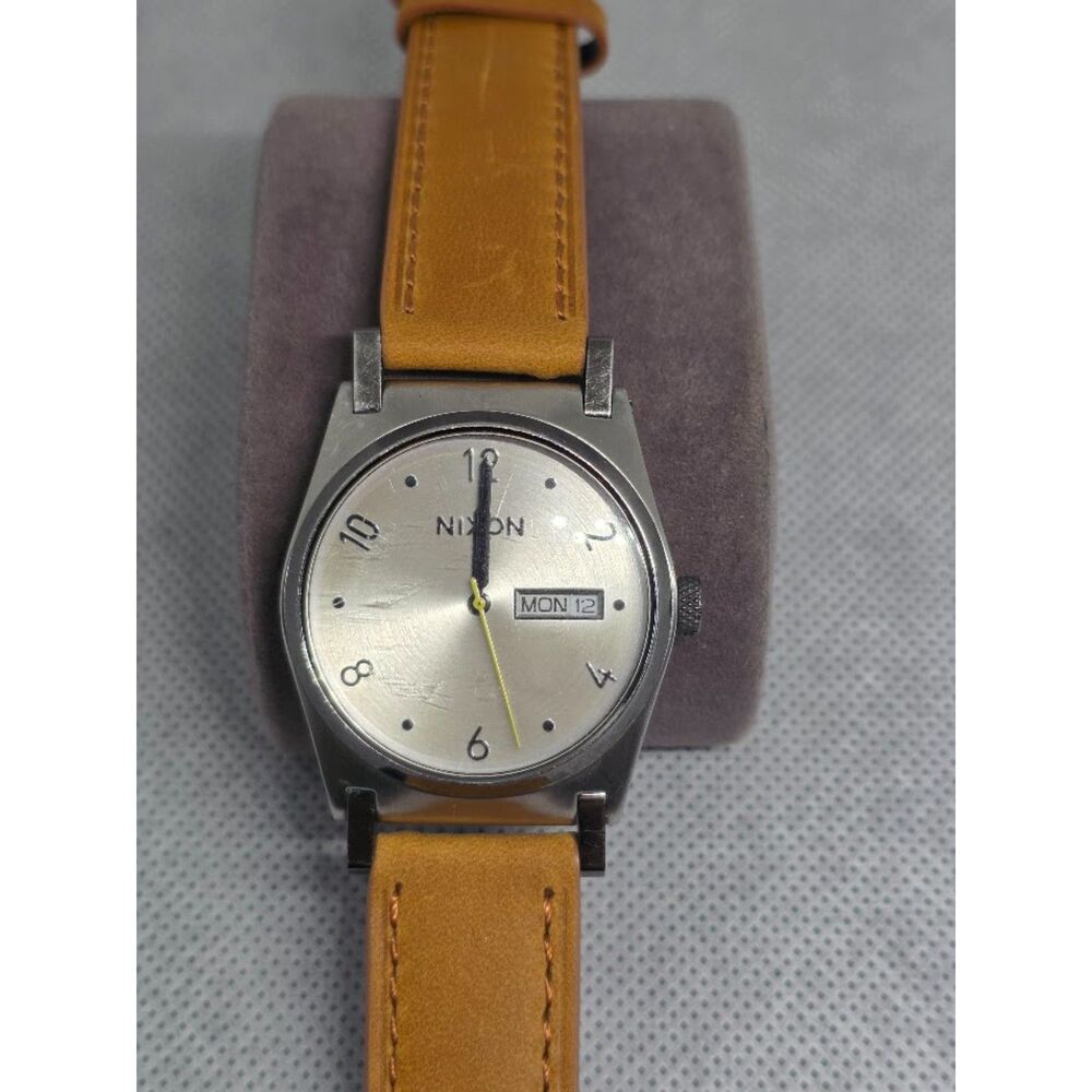 Nixon The Jane Leather Silver Dial Day Date Quartz Watch